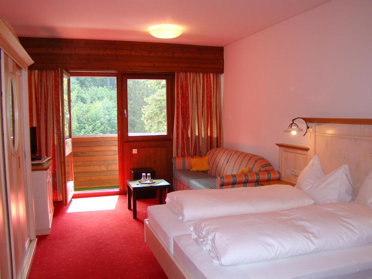 Hotel Neuwirt เมาเทิร์นดอร์ฟ ภายนอก รูปภาพ