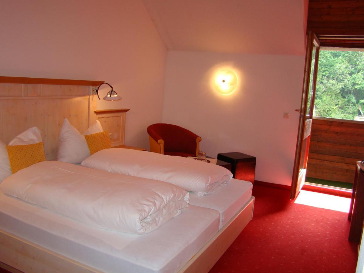 Hotel Neuwirt เมาเทิร์นดอร์ฟ ภายนอก รูปภาพ