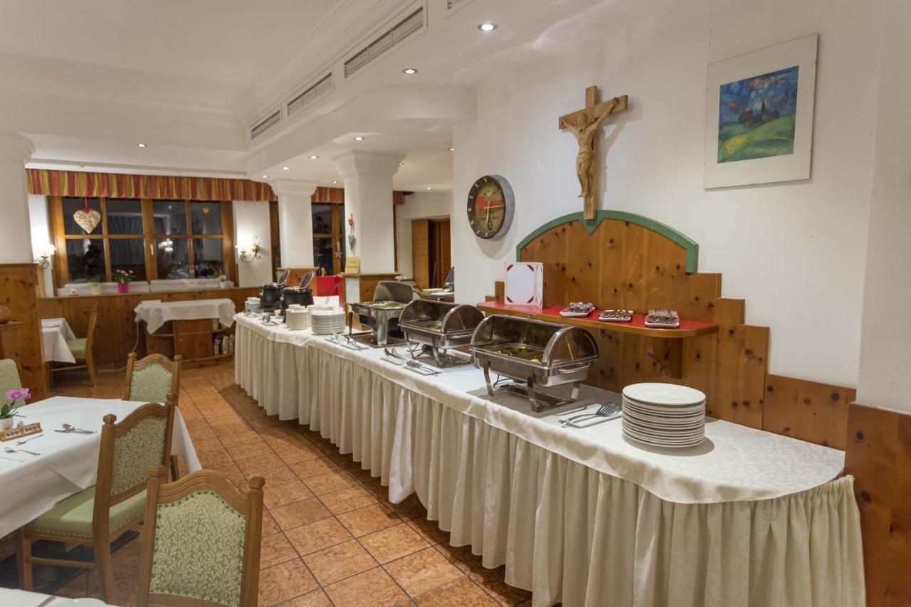 Hotel Neuwirt เมาเทิร์นดอร์ฟ ภายนอก รูปภาพ