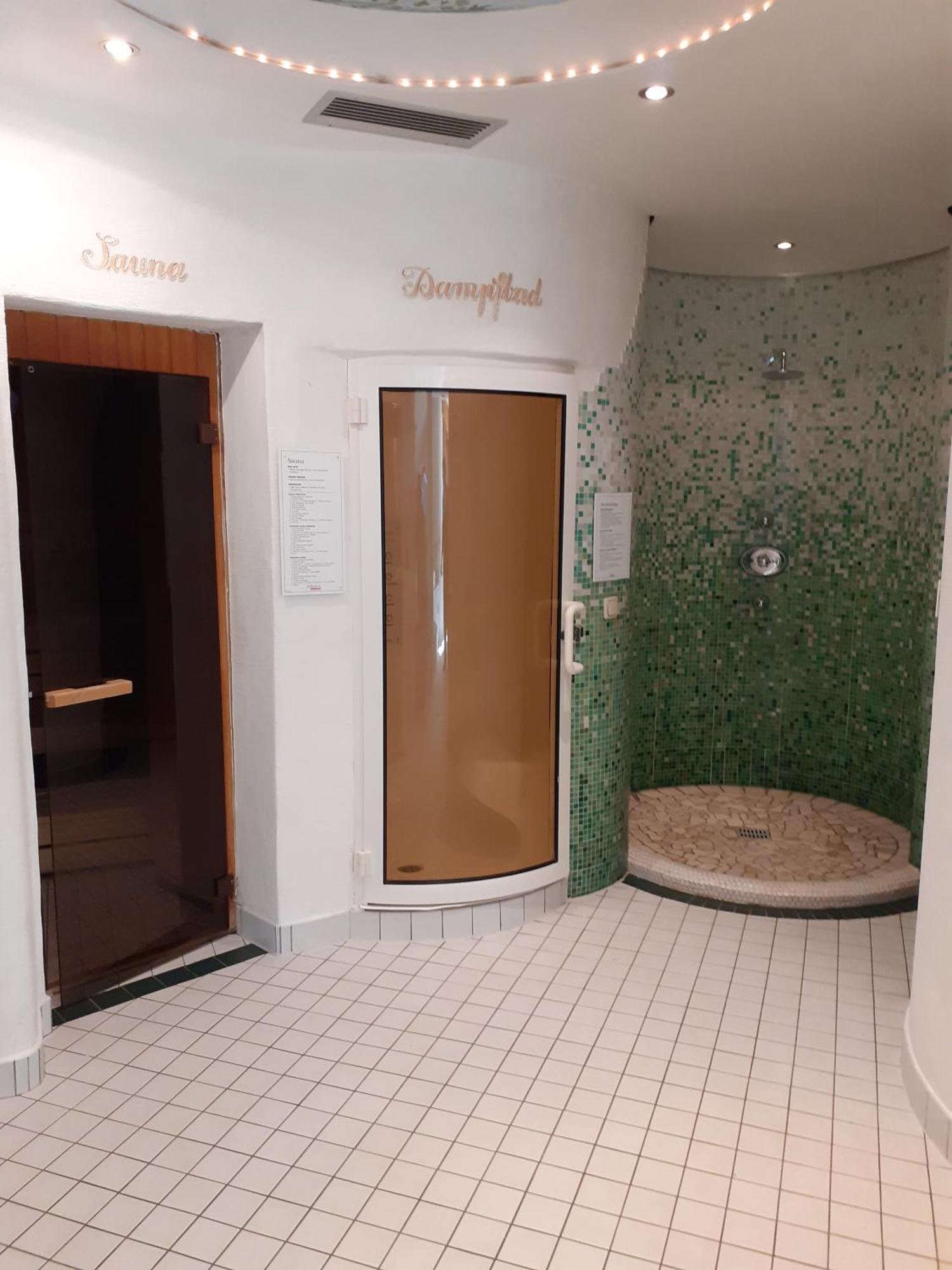 Hotel Neuwirt เมาเทิร์นดอร์ฟ ภายนอก รูปภาพ